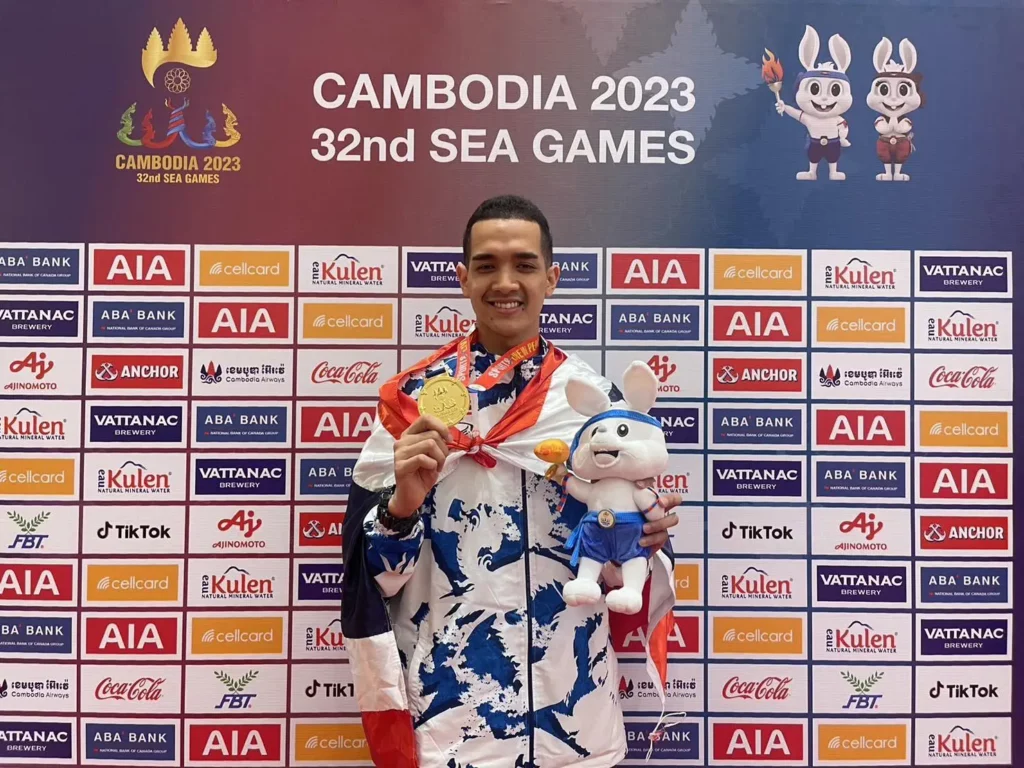 ฟันดาบไทย ล้ม เวียดนาม แชมป์เก่า คว้าทองเซเบอร์ชาย ซีเกมส์